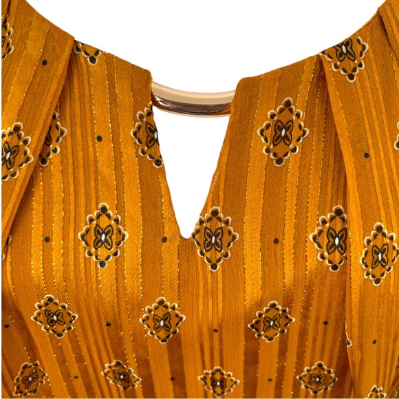 Sara Michelle Top with Beautiful Gold Accent - Picture 5 of 5